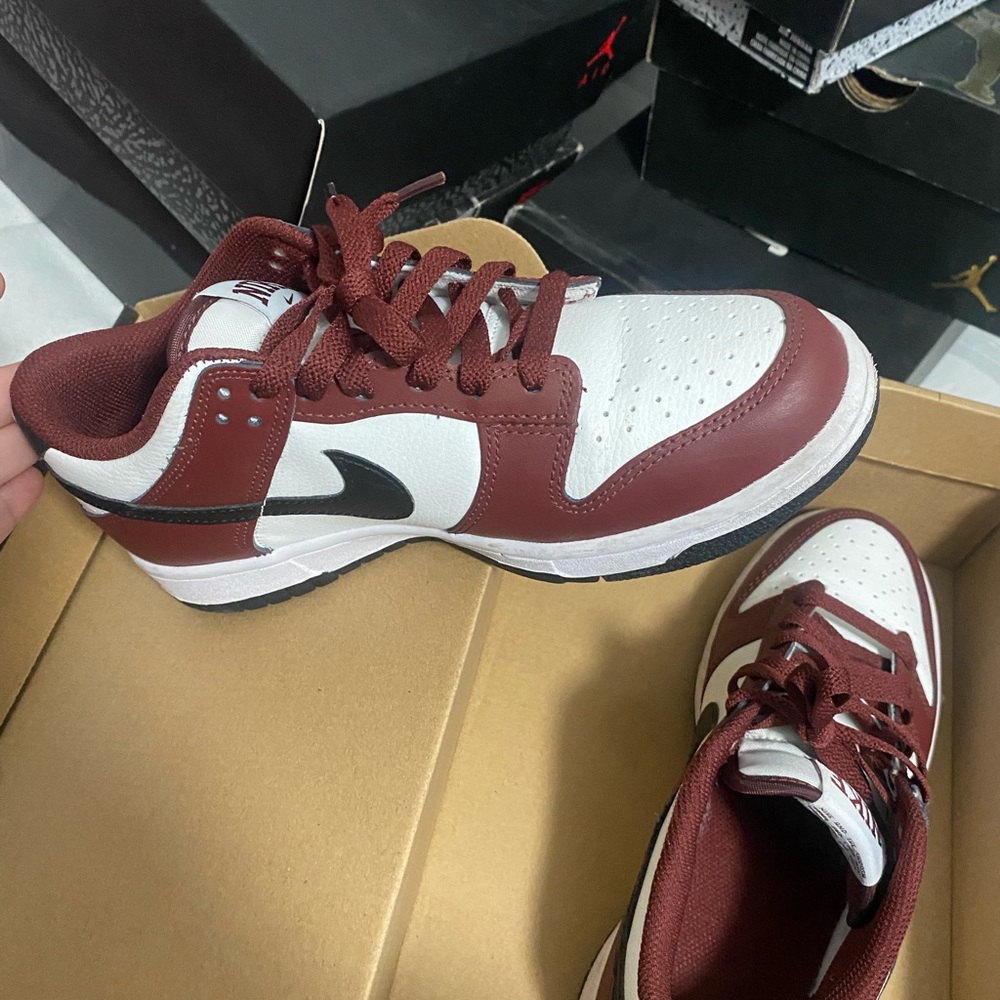 Nike Men's Maroon and White Sneakers